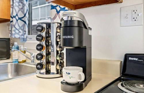 All is Wells Incredible Location! Walk to Beach - Foto 27