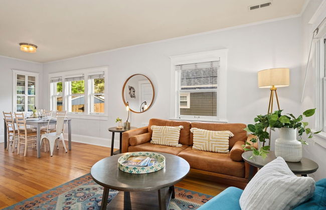 Downtown Abode W/ Hot Tub – Walk to Csu & Old Town - Foto 8