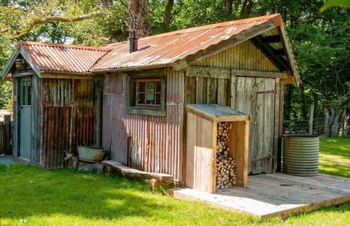 The Boatshed at Camp Plas - Photo 2