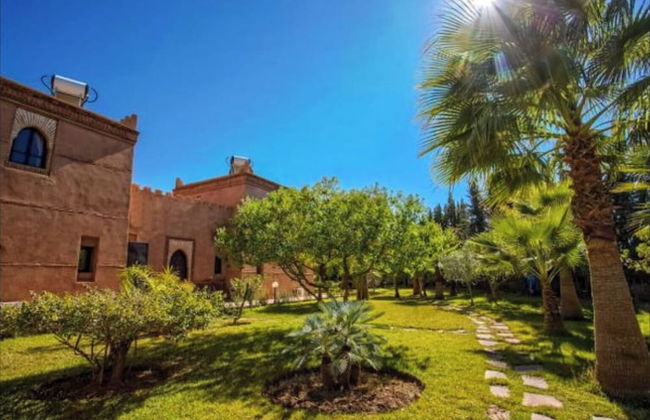 Palace With 2 Villas and 2 Swimming Pools in Sidi Abdellah Ghiat - Foto 9