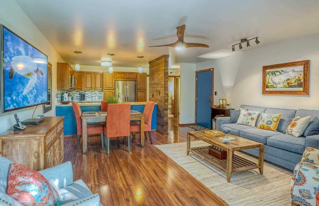 Tropical & Serene Garden Vistas - Photo 18