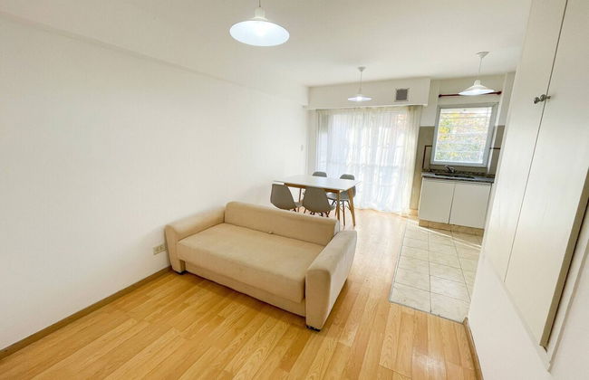 Comfortable 1 Bedroom Apartment Located in Rosario - Photo 1