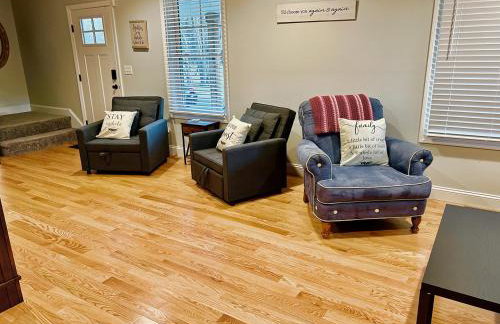 Maplewood Retreat Sleeps 6 Kingston NH by Vacation Your Way - Foto 3