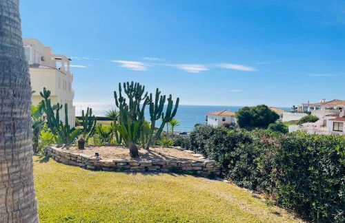 La Cala gorgeous 2 bedroom apartment with stunning gardens, pools and sea views - Photo 72