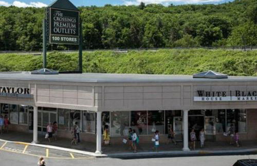 Paradise in heart of Poconos FaSt InTeRnEt Close to All Attractions - Foto 39