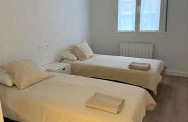 Vivienda renovada y céntrica - Foto 14