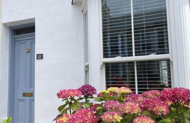 Spacious, seaside, Victorian home "Bay View Terrace", Penzance - Photo 27