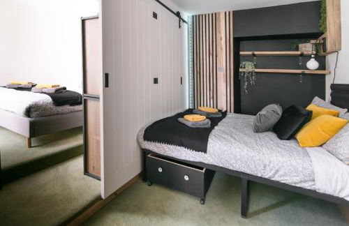 Bumblebee checkout 2pm Frome Longleat Aqua Sana Bath 5 people PRIVACY - Foto 62