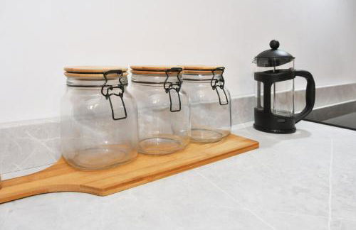 Elm House by YourStays - Lovely home in Cheshire, quiet residential street - Photo 22