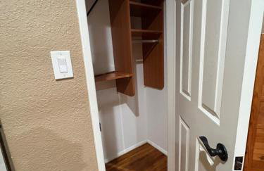 Lakewood beautiful 2 bedrooms with huge backyard - Photo 17