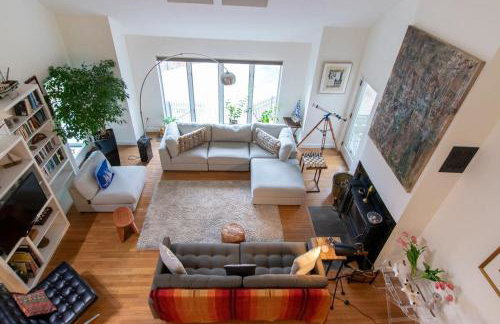 Stunning Home with In-Ground Pool - Photo 4