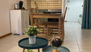 Charmant appartement cosy, terrasse proche des pistes et du centre du village - WIFI gratuit - Foto 2