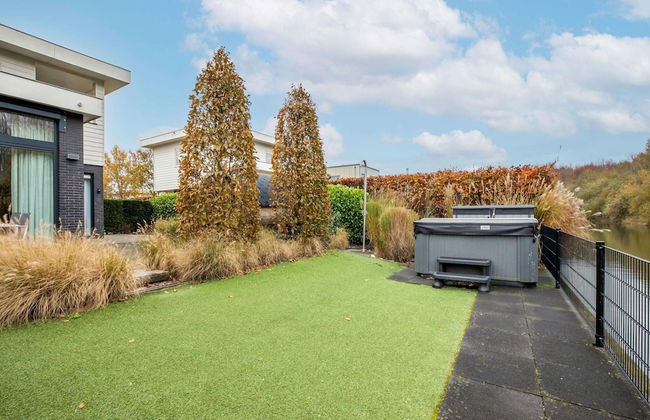 Brand new Luxury Villa on a Small-scale Park With its own Jetty - Photo 68