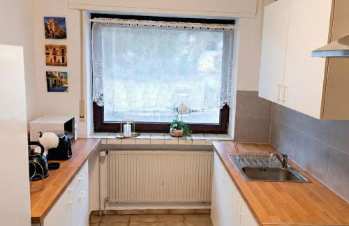 Apartment in Hanglage mit Garten und Balkon - Foto 12