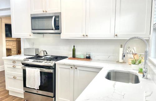 3 story, 100 year-old home, 4BR, 3 king & 2 queen beds - Foto 18