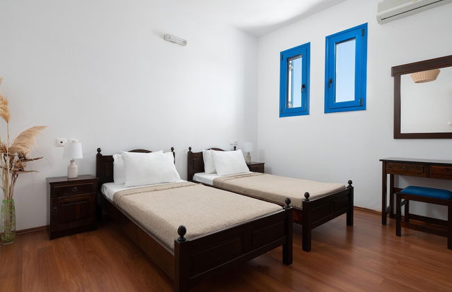 Blue Moon Villa - Photo 2