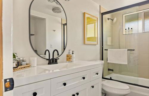 The Crown A-Frame Gated Central AC Lake Access - Foto 8