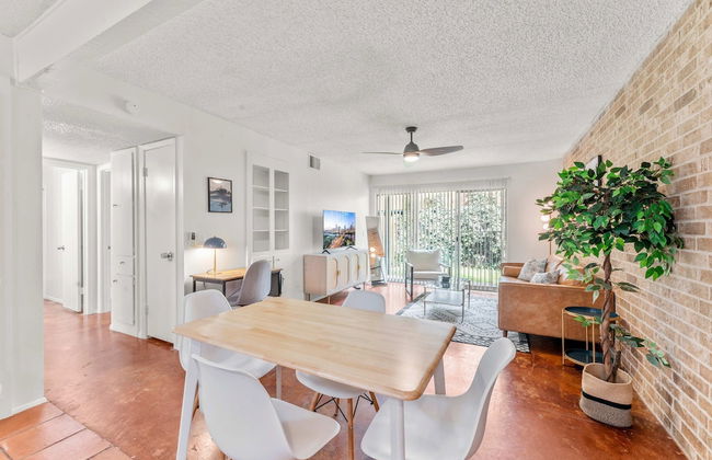 Prime Soco Airy 1BR King Suite w Pool Parking - Foto 13