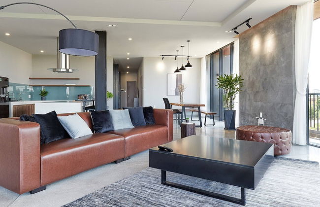 Modern 2 Bdr Apt, Large Living Room, High Speed Wifi - Photo 16