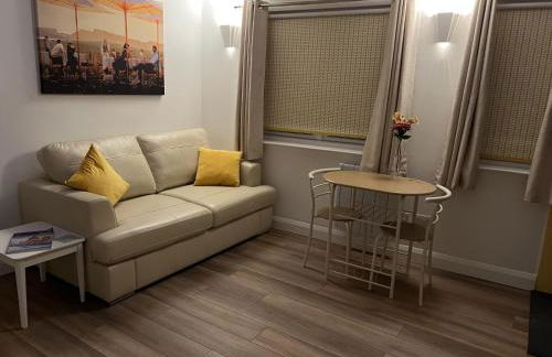 Charming Woodland Lodge 2 person 1 bedroom - Foto 5