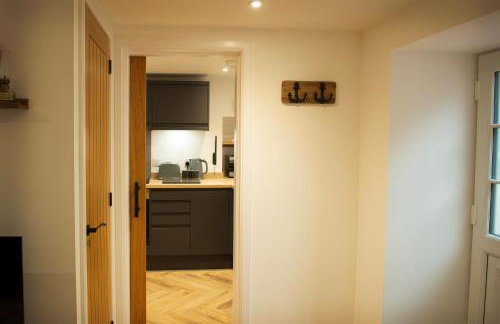 Coorie-In Cottage - Photo 9