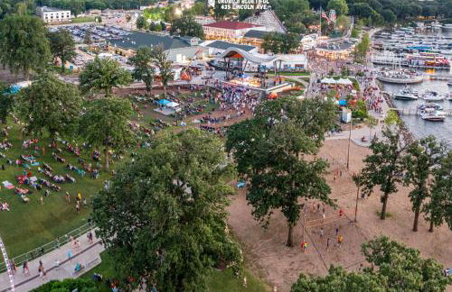 Okoboji BLUEtiful Cottage - Photo 21