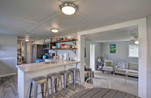 Waterfront Anderson Island Home with Kayaks - Foto 3