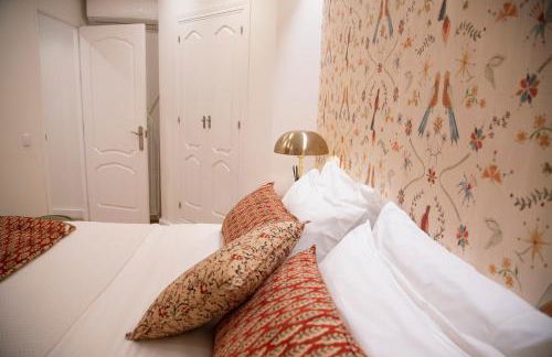 Hidden Gem GRAN TEATRO FALLA SUITES by ApartmentsinCadiz - Photo 22