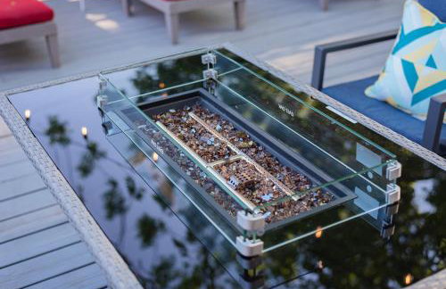 Serene POOL & Firepit in Stunning Home By Airport - Foto 66