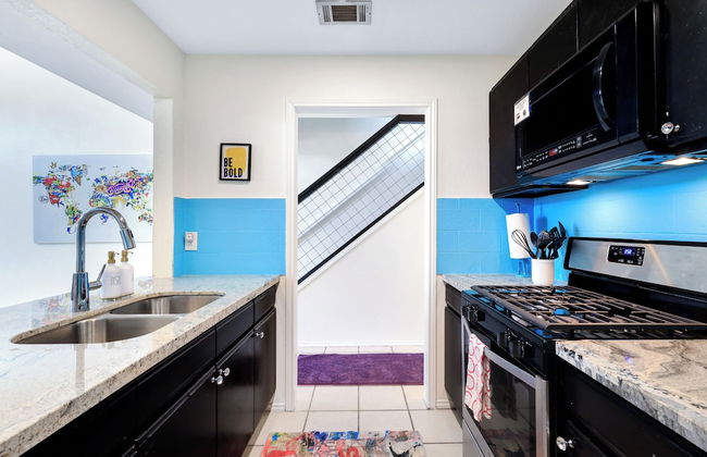 Graffiti and Glam Wonderland - Foto 17