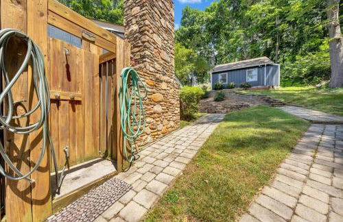 Scenic Point - Private Lakefront Home w/ Dock, Fire pit, outside shower & Hot tub - Foto 30