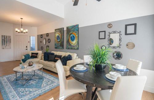 Family-Friendly Stay , Tennis & Basketball Courts, King Beds & Parking- H2167 - Foto 32