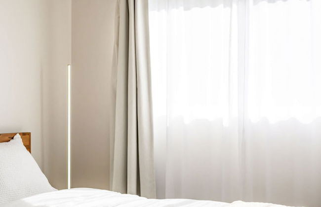 Modern Cozy Retreat Stylish Stay With Patio Parking - Foto 48