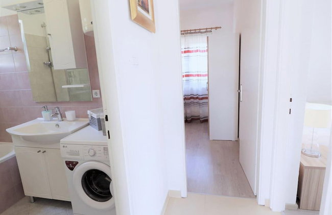 Villa Mendula Trogir - Luxury villa by the beach - heated pool - lush green garden - Photo 29