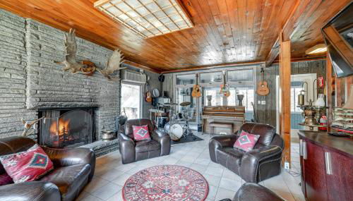 Massive Roscoe Retreat Great for Large Groups! - Photo 3