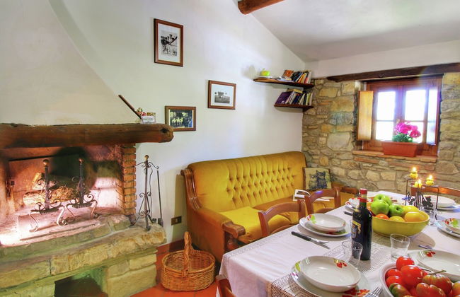 Alluring Farmhouse in Ortignano With Swimming Pool - Foto 36