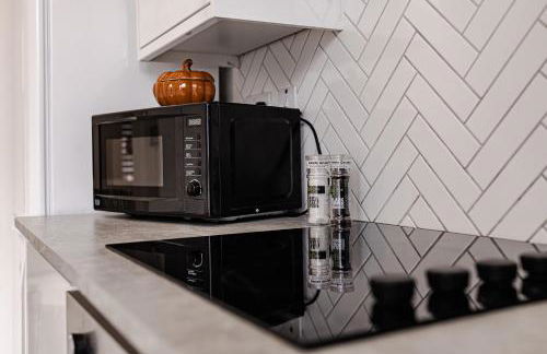 New Modern 2-Bed Apartment in Central Southend, Sleeps 5, Contractor Friendly - Foto 9