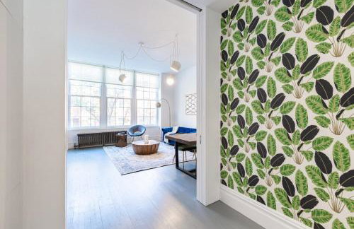 E10-2 Designer East Village Townhouse 1BR W D - Foto 22