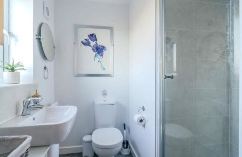 Spacious Cotswolds Base, Private Garden & Parking - Foto 18
