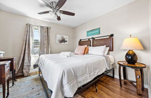 3BR Cozy Family Home with HotTub & Spacious Backyard - Foto 69