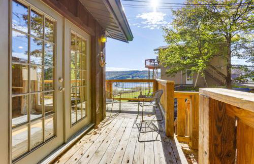 Walk to Alpine Lake: Terra Alta Cabin w/ Deck - Photo 5