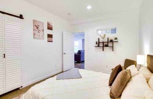 Chic and Modern Snohomish Hideaway on a Working Farm - Foto 30