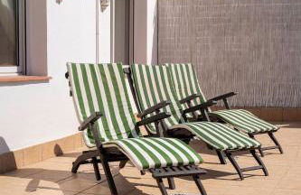 Sun-Drenched, Sea-View Apartment with Giant Patio! - Photo 73