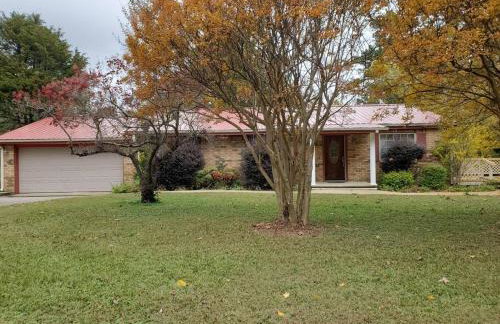 JB's-Getaway in the mountains with trails and more - Foto 1