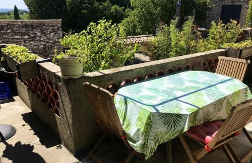 Maison charmante à Orgnac-l'Aven avec piscine partagée. - Photo 46