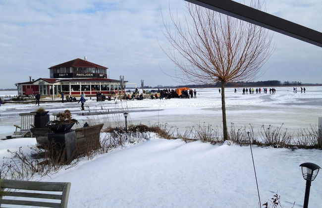 Holiday Home With Terrace in Giethoorn - Photo 21