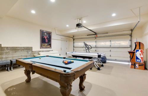 Game Room and Deck Modern Frazier Park Home! - Foto 25