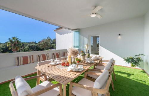 VACATION MARBELLA I Villa Azahar Retreat, Paradise for Golfers, Private Heated Pool, Close to the Best Beaches and High-end Restaurants - Photo 24