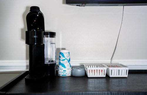 New Quiet Studio Near Atrium Health with 24-7 Gym - Foto 26