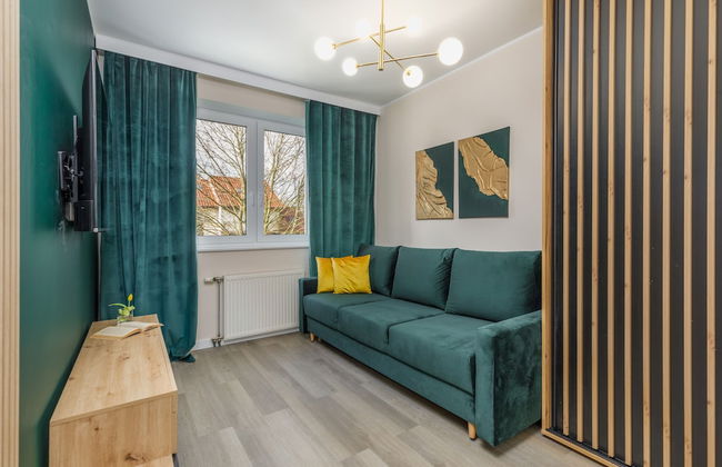 Rozana Zieleniewo Apartment by Renters - Photo 11